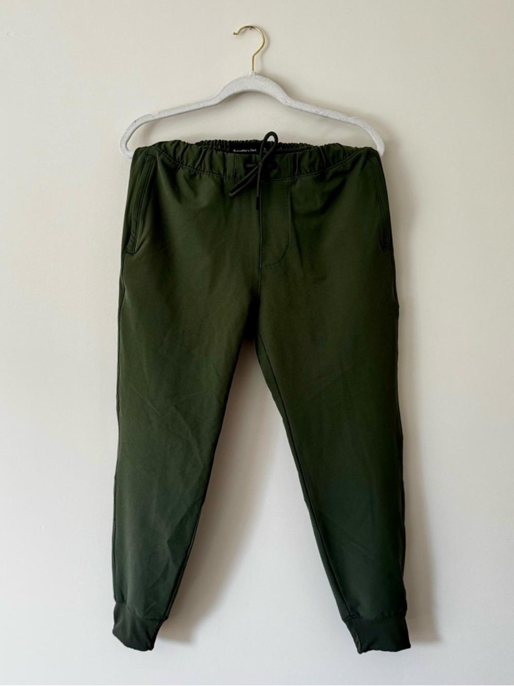 NWOT Abercrombie Athletic Jogger Pants, Olive Green – Men’s Small